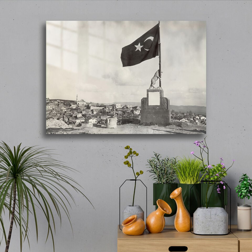 Bayrak Tutan Bozkurt Anıtı 02 Metal Poster
